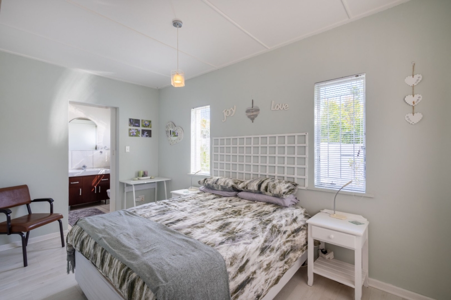 3 Bedroom Property for Sale in Upper Robberg Western Cape